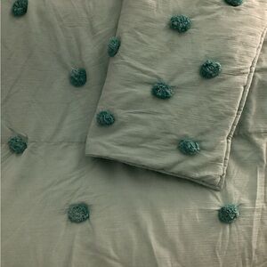 Pottery Barn Teen Aqua Blue Pom Pom Crinkle Comforter Set. Full/Queen size